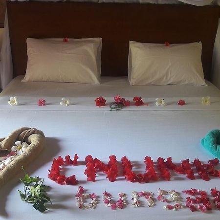 Cnunk Bungalow Gili Meno Esterno foto