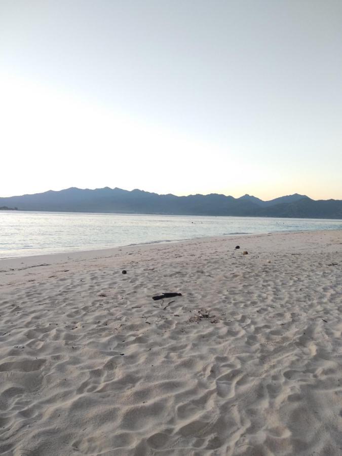 Cnunk Bungalow Gili Meno Esterno foto